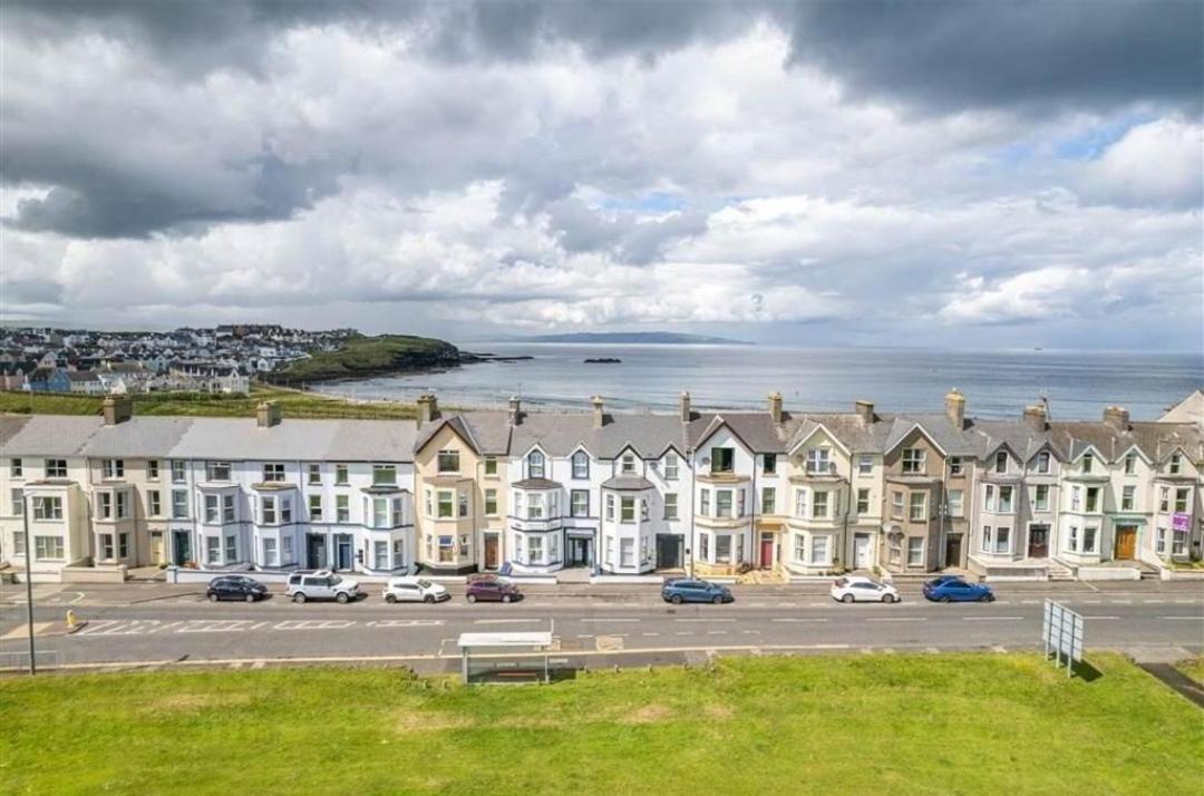 West 5 - Parking Permit For Golf - 10min Walk Portrush